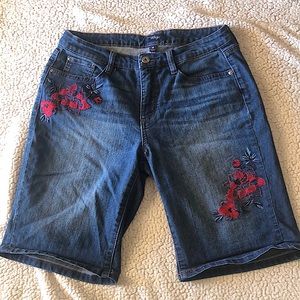 GN indigo Jean embroidered shorts size 10